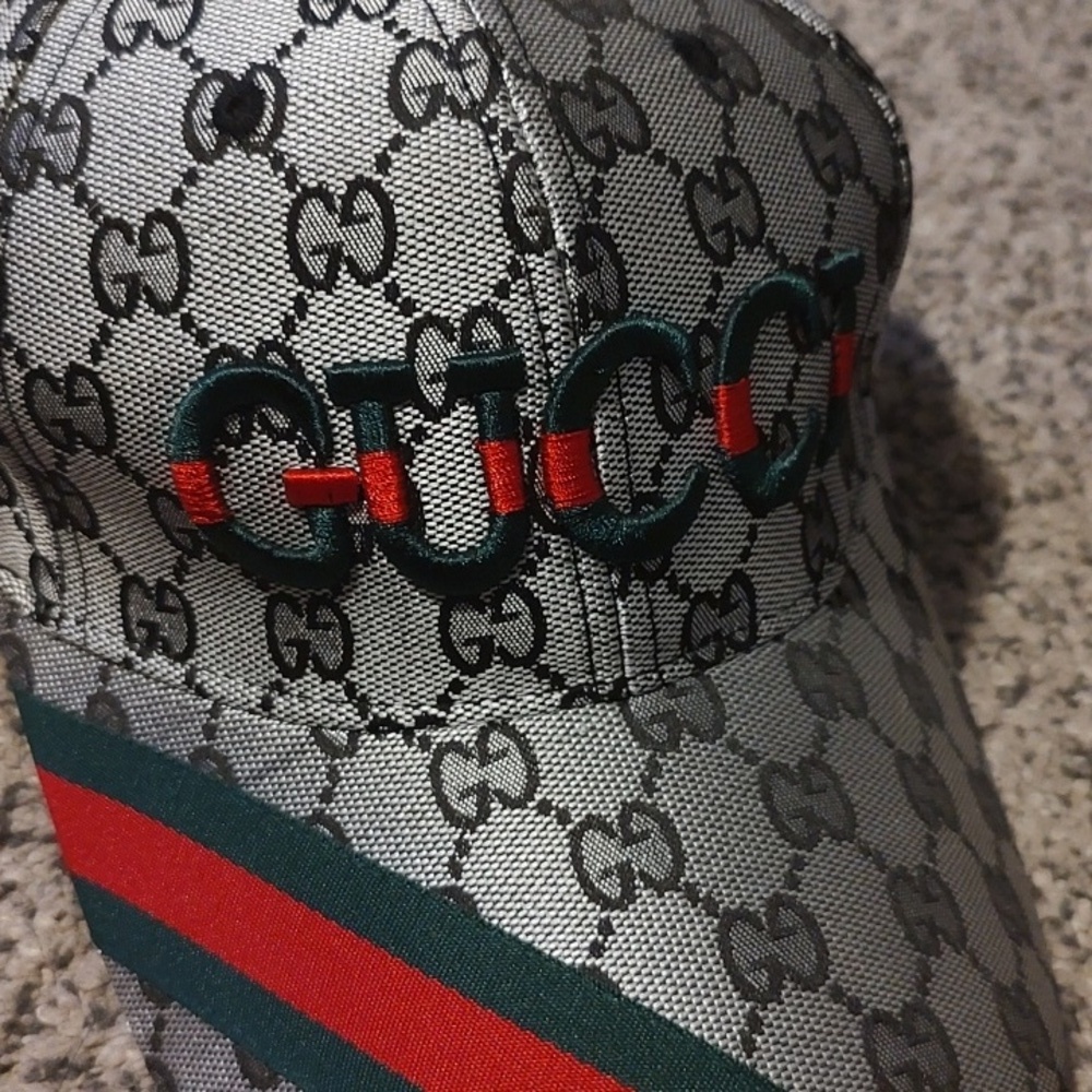 GUCCI Gray Cap - Picture 2 of 4